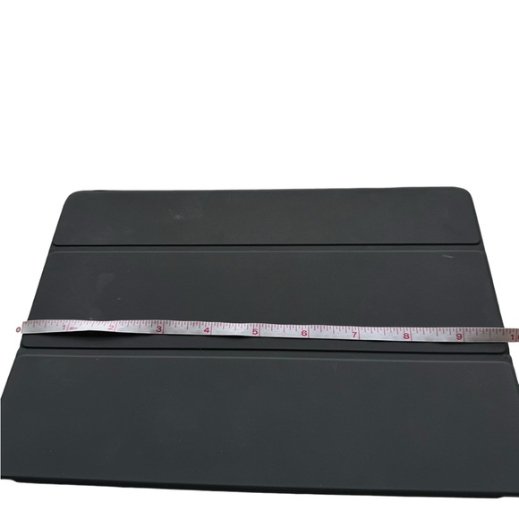 iPad Smart Cover in Grey. GUC - Picture 2 of 6